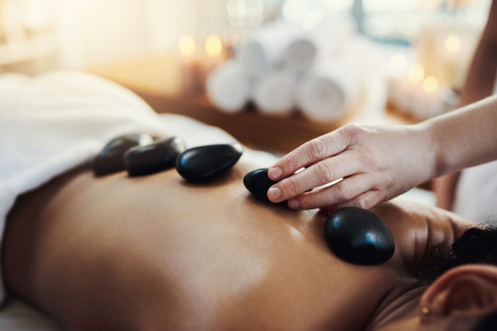 Top 5 Benefits of Hot Stone Massage